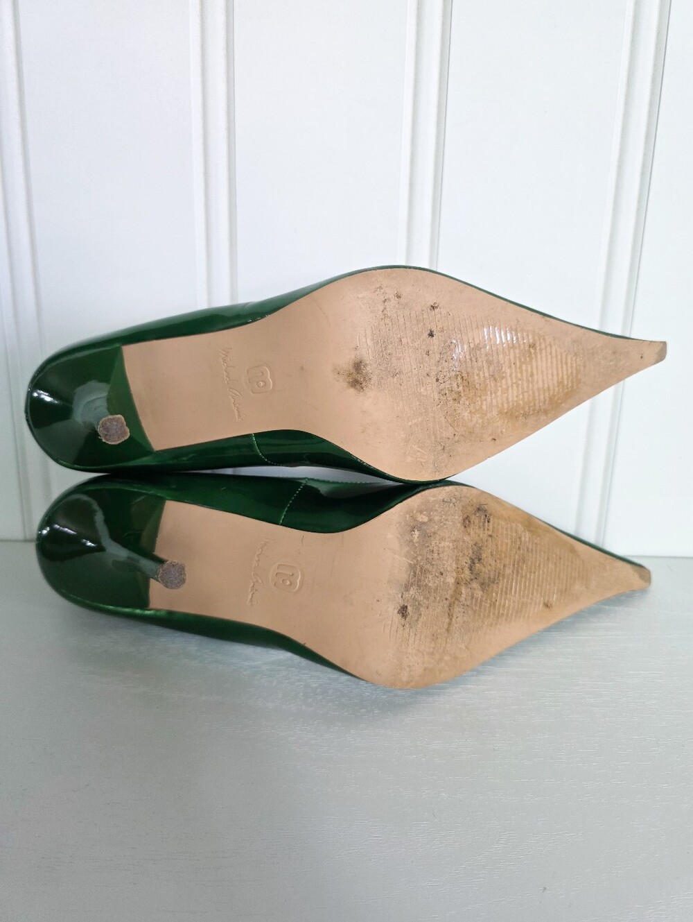 Michael Antonio Metallic Glossy Green Pointy Toe Heeled Pumps - Picture 10 of 13